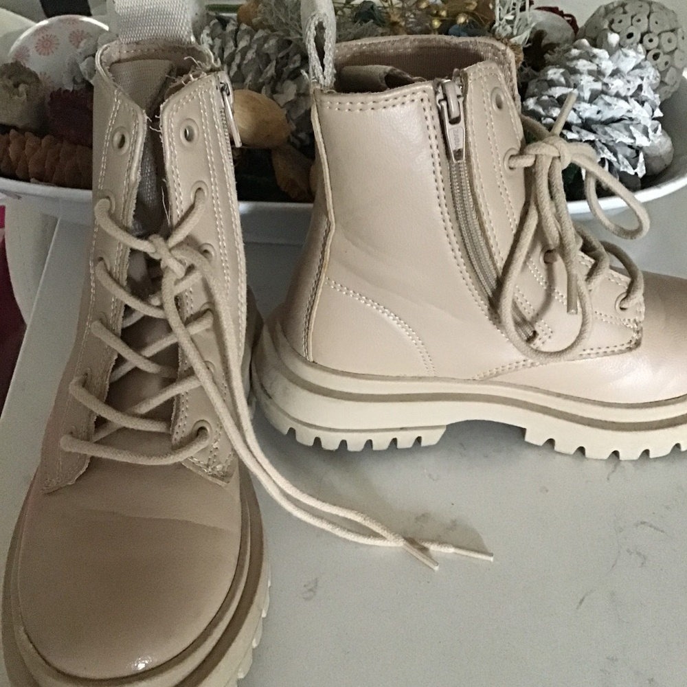 Zara Girl Boots size 30